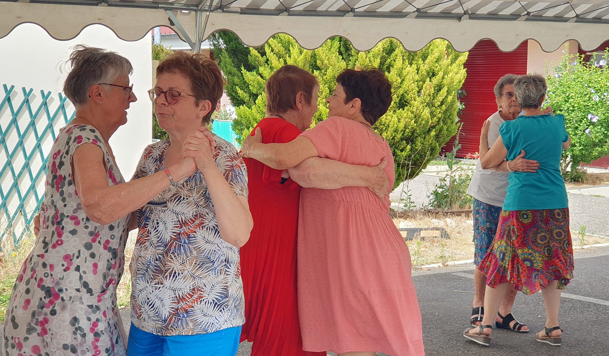 Guiguette estivale à la Résidence Ambroise Croizat à Blénod les Pont à Mousson